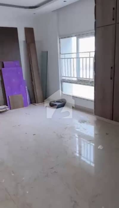 A Flat Of 2800 Square Feet In Rs. 400000