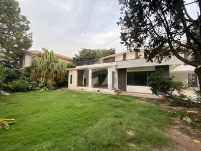 ایف ۔ 6 اسلام آباد میں 5 کمروں کا 2 کنال مکان 46.0 کروڑ میں برائے فروخت۔