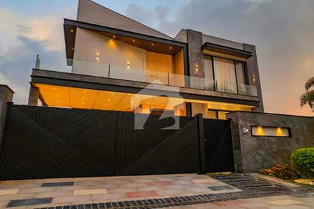 1 KANAL BRAND NEW EYE CATCHING ULTRA MODERN BUNGALOW FOR SALE NEAR TO RAYA IN LOW PRICE