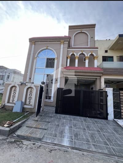 5 Marla Designer House for Sale | Ready to Move | LDA Approved | Near Main Boulevard | Prime location