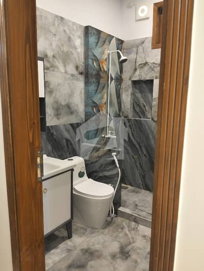 *Portion for rent* 2nd floor Gulshan iqbal 240 sq 3 bed dd with attch 1 washroom commen Rent 95000*Code(16821)* *Portion for rent* 2nd floor Gulshan iqbal 240 sq 3 bed dd with attch 1 washroom commen Rent 95000*Code(16821)*