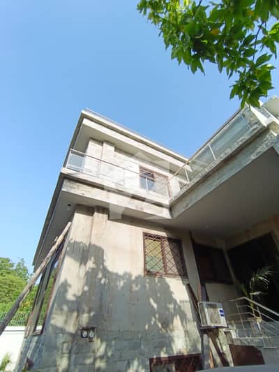 610 Sq Yards Banglow For Sale Block 7 Clifton