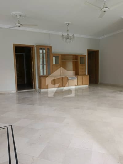 F7/2 kanal fully renovated House Available For Rent