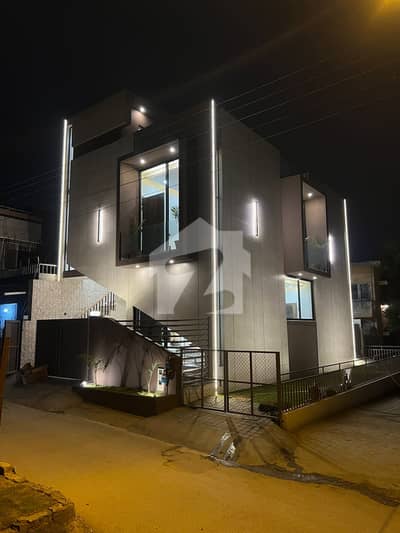 5 Marla Brnad New corner Extra land Designer House 5 Marla Brnad New corner Extra land Designer House