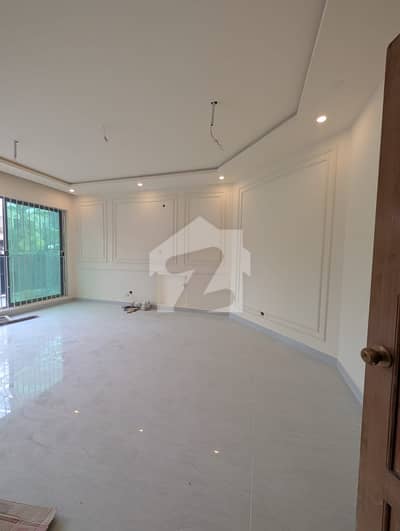 A Beautiful Ground Portion For Rent Ideal Location All Marble Flooring To Market Close To Double Road