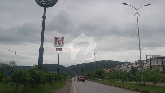 ڈی ۔ 12 اسلام آباد میں 5 مرلہ رہائشی پلاٹ 4.0 کروڑ میں برائے فروخت۔