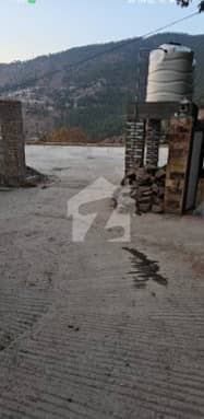 مری ایکسپریس وے مری میں 6 کمروں کا 10 مرلہ مکان 3.5 کروڑ میں برائے فروخت۔