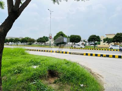 27.5 Marla Paid Corner Residential Plot For Sale In DHA Phase 8 Block S 27.5 Marla Paid Corner Residential Plot For Sale In DHA Phase 8 Block S