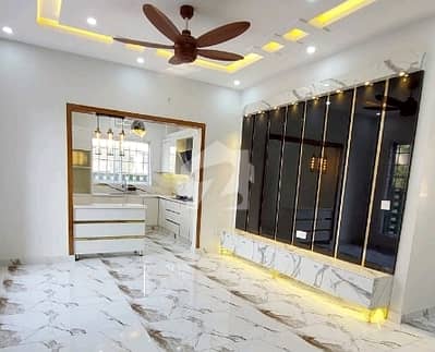 ٹاپ سٹی 1 اسلام آباد میں 5 کمروں کا 1 کنال مکان 7.35 کروڑ میں برائے فروخت۔