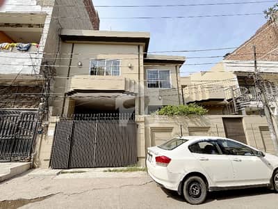 Prime Location Gulberg 3 House Sized 10 Marla For rent