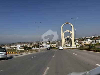 Prominently-Located 1 Kanal Residential Plot Available In DHA Phase 5 - Sector F1