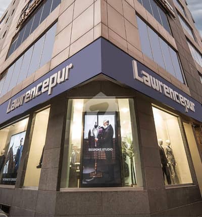Prime Location 1700 Square Ft Shop In Bukhari Commercial Area Is Available