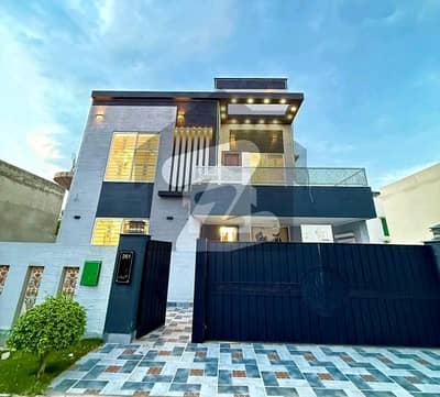 8 MARLA BRAND NEW PORTION FOR RENT AT PRIME LOCATION