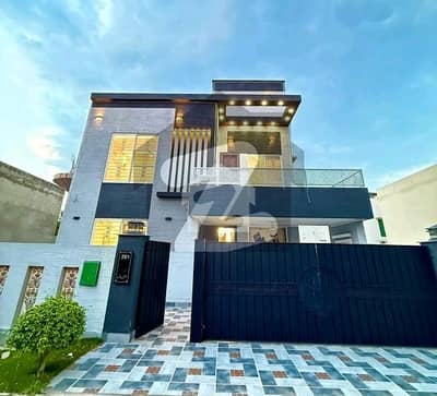 بحریہ ٹاؤن فیز 8 بحریہ ٹاؤن راولپنڈی,راولپنڈی میں 5 کمروں کا 7 مرلہ مکان 2.4 کروڑ میں برائے فروخت۔ بحریہ ٹاؤن فیز 8 بحریہ ٹاؤن راولپنڈی,راولپنڈی میں 5 کمروں کا 7 مرلہ مکان 2.4 کروڑ میں برائے فروخت۔