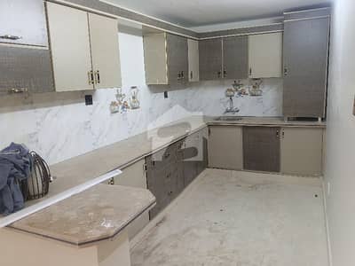 نارتھ ناظم آباد ۔ بلاک بی نارتھ ناظم آباد,کراچی میں 6 کمروں کا 1 کنال مکان 3.0 لاکھ میں کرایہ پر دستیاب ہے۔