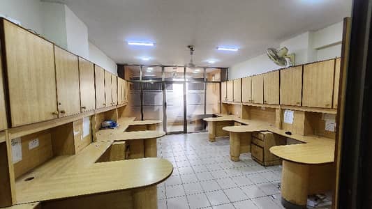 600 sq ft Furnished Office available at main Shahrah e Faisal 24/7 Building