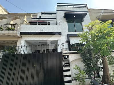 لیک سٹی میڈوز لاہور میں 3 کمروں کا 5 مرلہ مکان 95.0 ہزار میں کرایہ پر دستیاب ہے۔