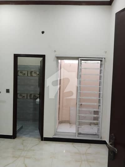 5 MARLA LOWER PORTION FOR RENT IN OPF LAHORE.