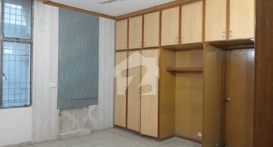 1 Kanal Upper Portion For rent In DHA Phase 1 - Block N Lahore 1 Kanal Upper Portion For rent In DHA Phase 1 - Block N Lahore