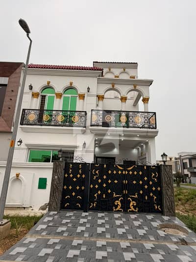 5 Marla Beautiful House for Sale in Bahria Orchard Block A | Prime Location