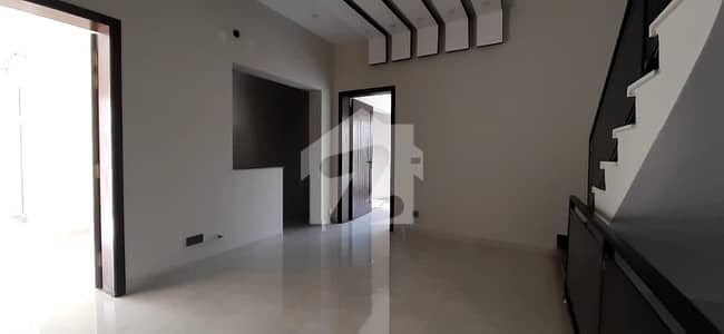Ali Block 10 Marla Slightly Used House For Sale Gas Installed Proper Double Unit Ali Block 10 Marla Slightly Used House For Sale Gas Installed Proper Double Unit