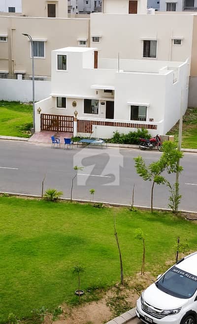120 Square Yard Prime Location 60 Feet Road Facing Park Facing Single Unit house no R492
