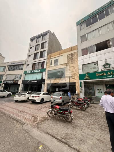 بحریہ ٹاؤن سیکٹر سی بحریہ ٹاؤن,لاہور میں 4 کمروں کا 1 کنال عمارت 10.95 لاکھ میں کرایہ پر دستیاب ہے۔