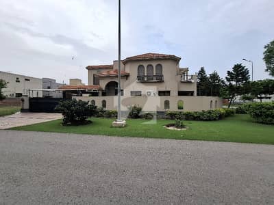 22-Marla Corner Bungalow With Basement ,Excellent Location,Liveable Condition ,Near J Park, Jalal Sons Market