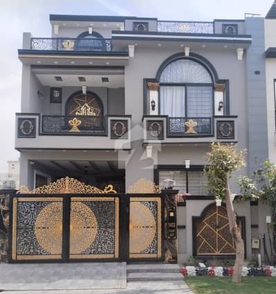 LUXURIOUS HOUSE FOR SALE