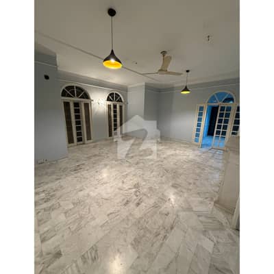 گلبرگ 2 گلبرگ,لاہور میں 6 کمروں کا 1 کنال مکان 5.0 لاکھ میں کرایہ پر دستیاب ہے۔