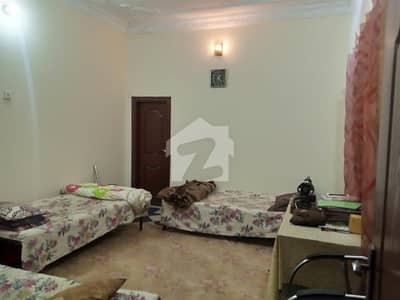 ڈیفینس آفیسر کالونی پشاور میں 5 کمروں کا 10 مرلہ مکان 3.5 کروڑ میں برائے فروخت۔