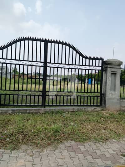 5 Kanal Premium Corner Farmhouse Plot for Sale | Executive Block | Gulberg Greens Islamabad
