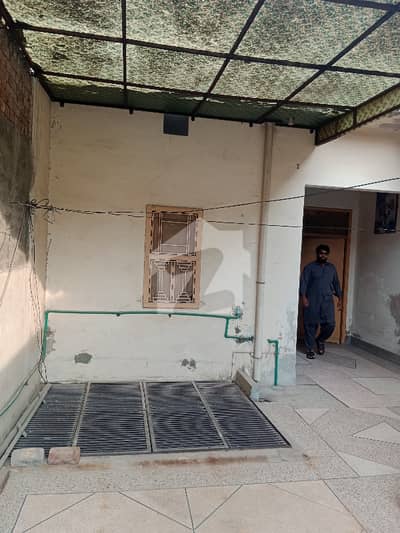 النجف کالونی فیصل آباد میں 3 کمروں کا 3 مرلہ مکان 85.0 لاکھ میں برائے فروخت۔ النجف کالونی فیصل آباد میں 3 کمروں کا 3 مرلہ مکان 85.0 لاکھ میں برائے فروخت۔