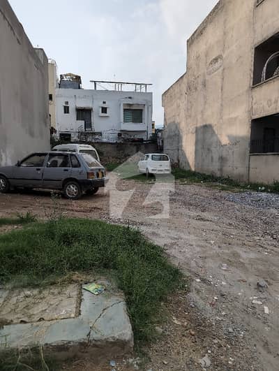 BEAUTIFUL LOCATION PLOT FOR SALE