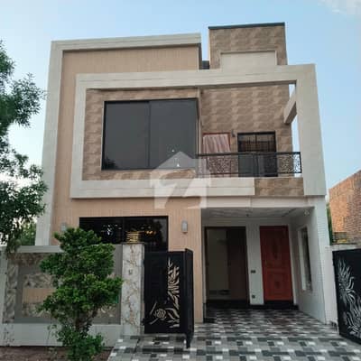 I SELL 5 MARLA BRAND NEW HOUSE IN BAHRIA ORCHARD LAHORE. PHASE 2 G-BLOCK TO MAIN BOULEVARD AND PARK