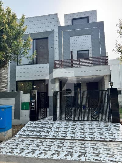 Prime Location Bahria Orchard House For Sale Sized 5 Marla