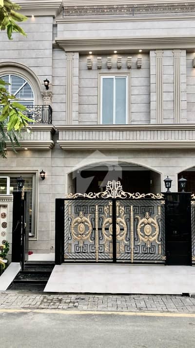 Totally Tile Floor Beautiful House Onwr Build Facing park Totally Tile Floor Beautiful House Onwr Build Facing park