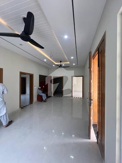 10 Marla Brand New Ground Portion Available For Rent