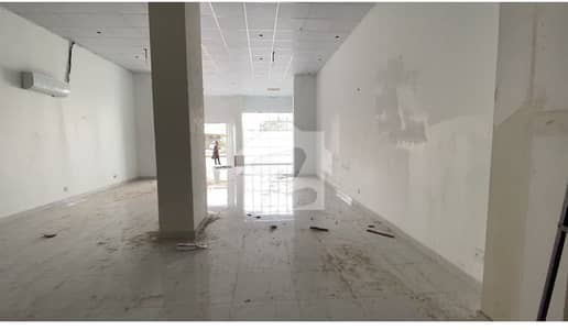 High-Visibility Commercial Space For Rent Perfect For Bank, Laboratory Or Retail Outlet