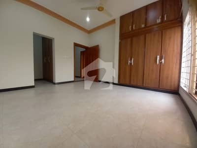 1 Kanal 6-Bed Luxury House for Sale in Askari 6