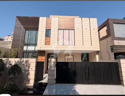 بحریہ ٹاؤن ۔ سیکٹر ایف بحریہ ٹاؤن,لاہور میں 5 کمروں کا 10 مرلہ مکان 4.2 کروڑ میں برائے فروخت۔ بحریہ ٹاؤن ۔ سیکٹر ایف بحریہ ٹاؤن,لاہور میں 5 کمروں کا 10 مرلہ مکان 4.2 کروڑ میں برائے فروخت۔