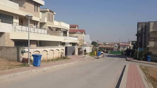 Premium 1 Kanal Plot for Sale in DHA Phase 5 Block D Prime Location & Excellent Investment