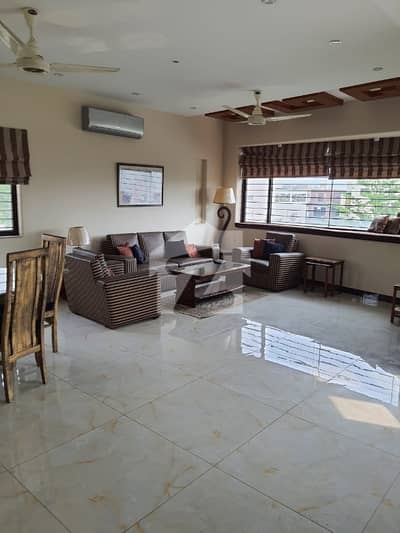 1 kanal fully furnished upper portion in dh phase 6 near dha office lahore