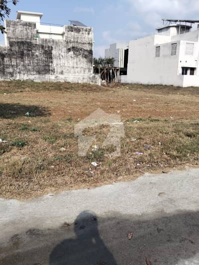Hot Location 1 Kanal Residential Plot For Sale Is Available In DHA Phase 7