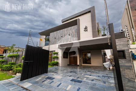 1 KANAL FULL LUXURIOUS HOUSE FOR Sale AT PRIME LOCATION OF DHA PHASE 6