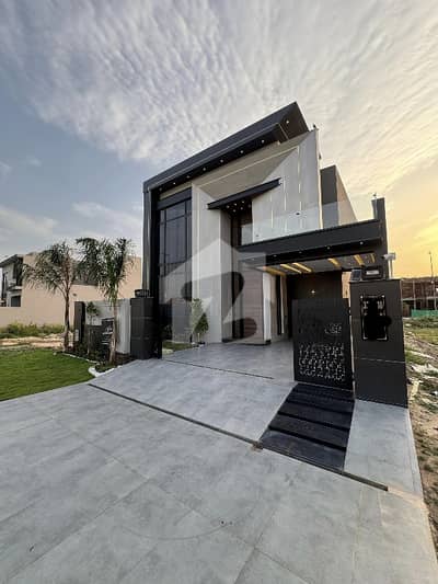 5 Marla Brand New Ultra Modern Designer Corner House for Sale Top Quality villa prime location in DHA Defance - Must be See