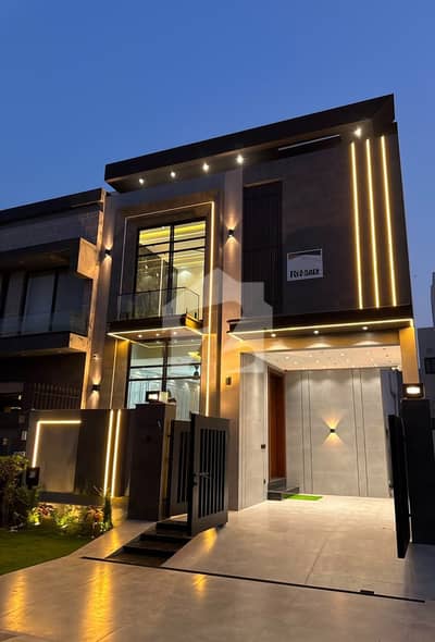 ڈی ایچ اے 9 ٹاؤن ڈیفنس (ڈی ایچ اے),لاہور میں 3 کمروں کا 5 مرلہ مکان 3.35 کروڑ میں برائے فروخت۔