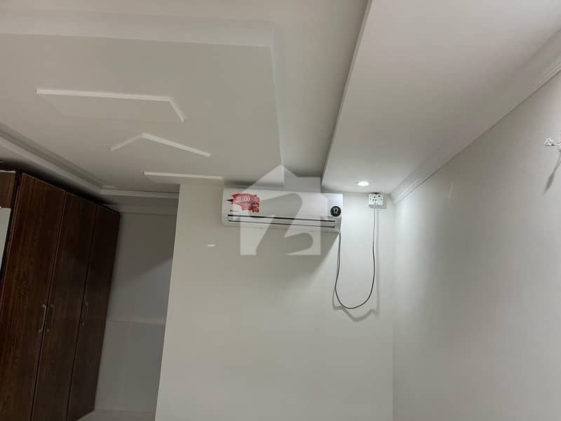 10MARLA FULLY FURNISHED ROOM IN DHA PHASE 8 10MARLA FULLY FURNISHED ROOM IN DHA PHASE 8