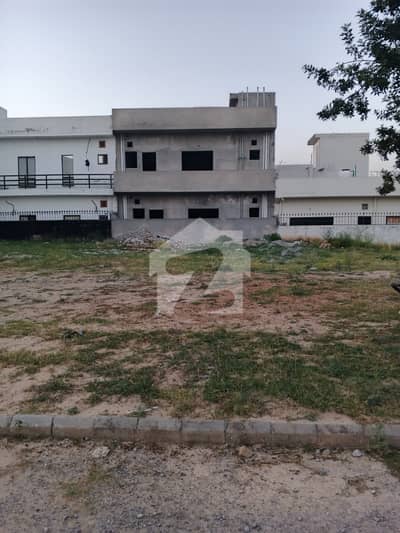 I am selling 10marla Residencial plot in Block V, Gulberg Residencia Islamabad