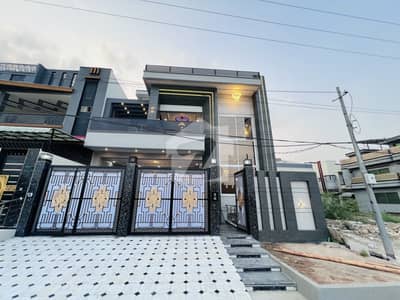 10 Marla Fresh House For sale zone 3B2